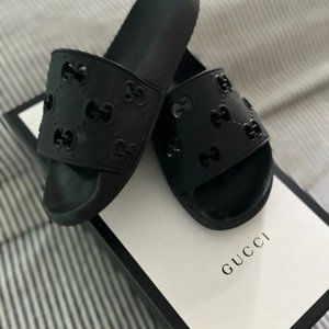 Gucci GG rubber slide Sandles